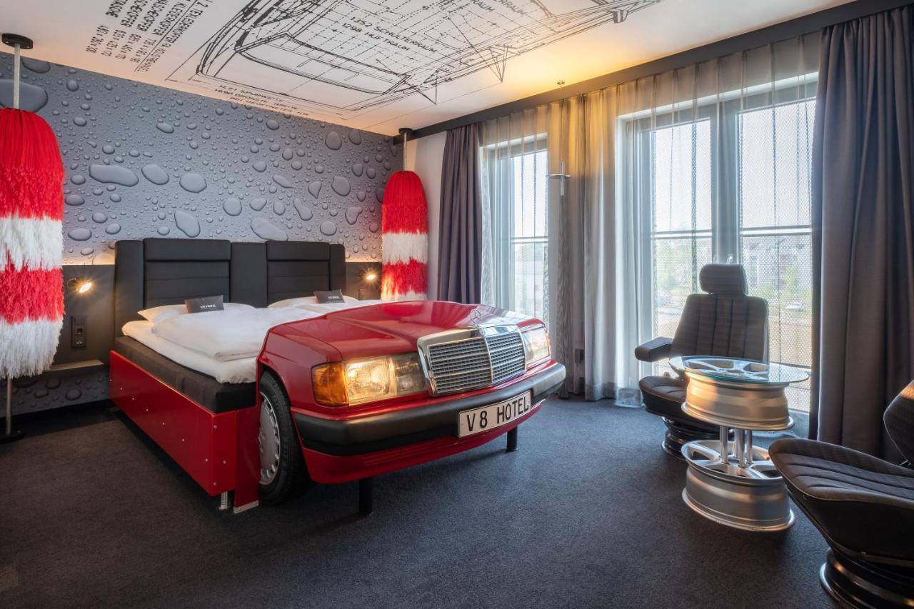 V8 Hotel Koeln At Motorworld Екстериор снимка