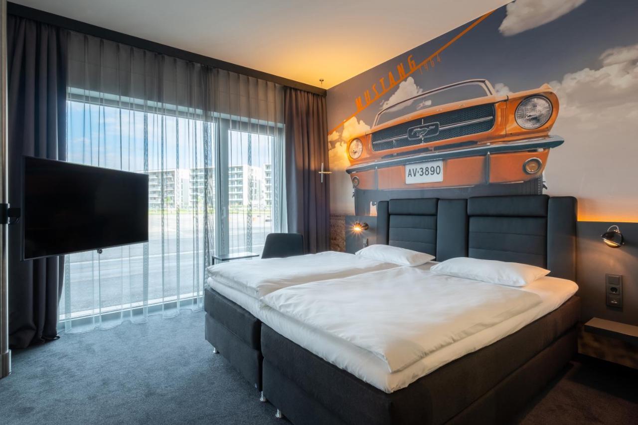 V8 Hotel Koeln At Motorworld Екстериор снимка