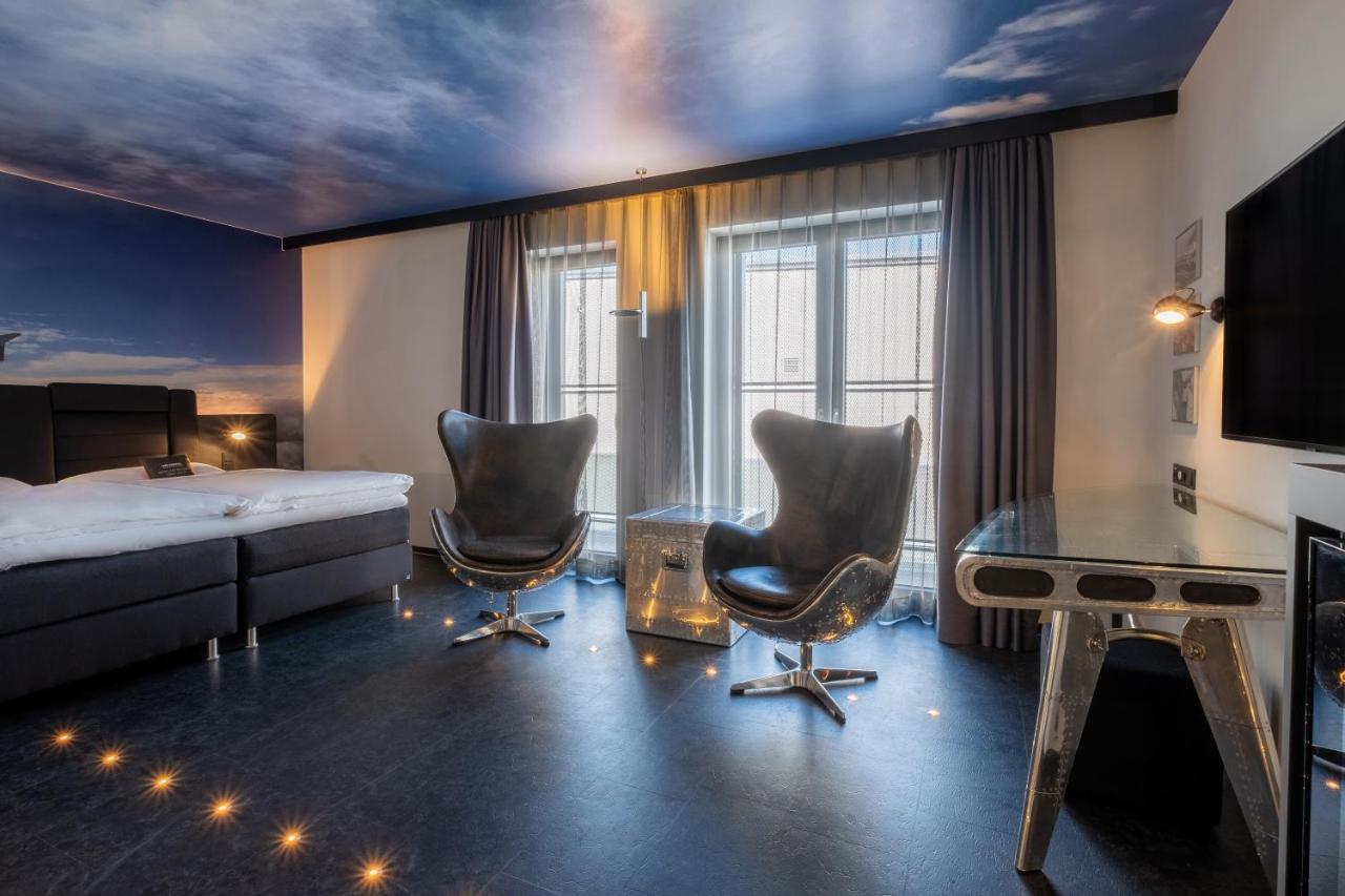 V8 Hotel Koeln At Motorworld Екстериор снимка
