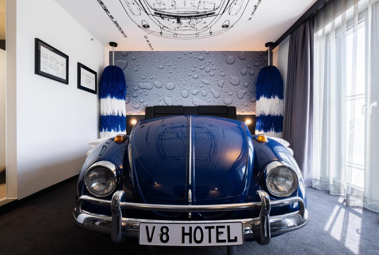 V8 Hotel Koeln At Motorworld Екстериор снимка