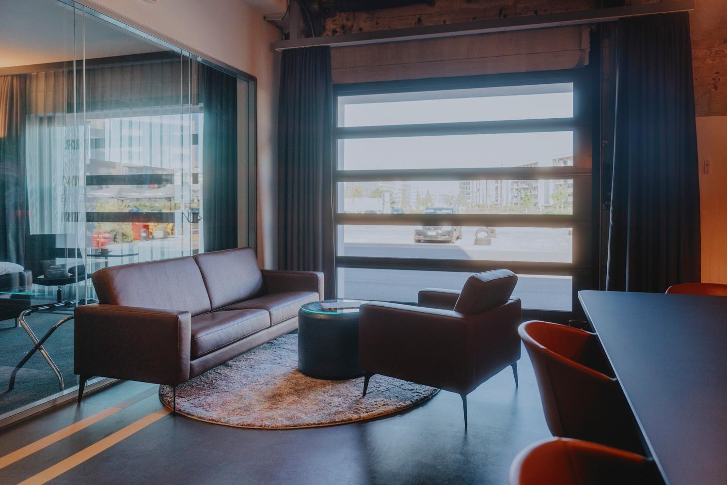 V8 Hotel Koeln At Motorworld Екстериор снимка