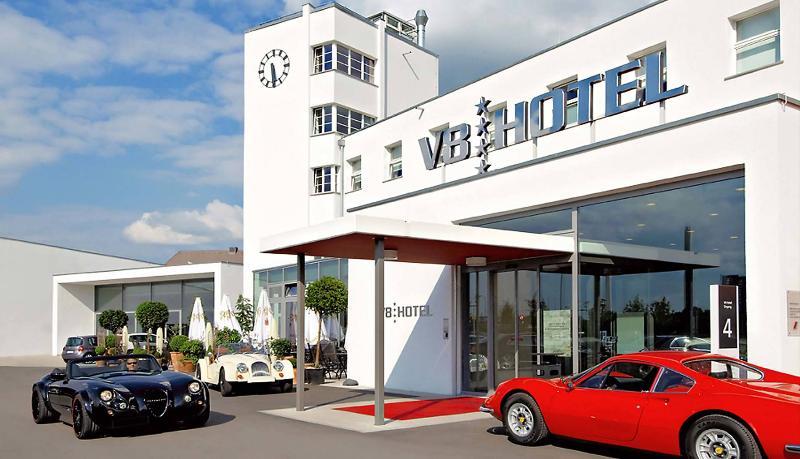 V8 Hotel Koeln At Motorworld Екстериор снимка