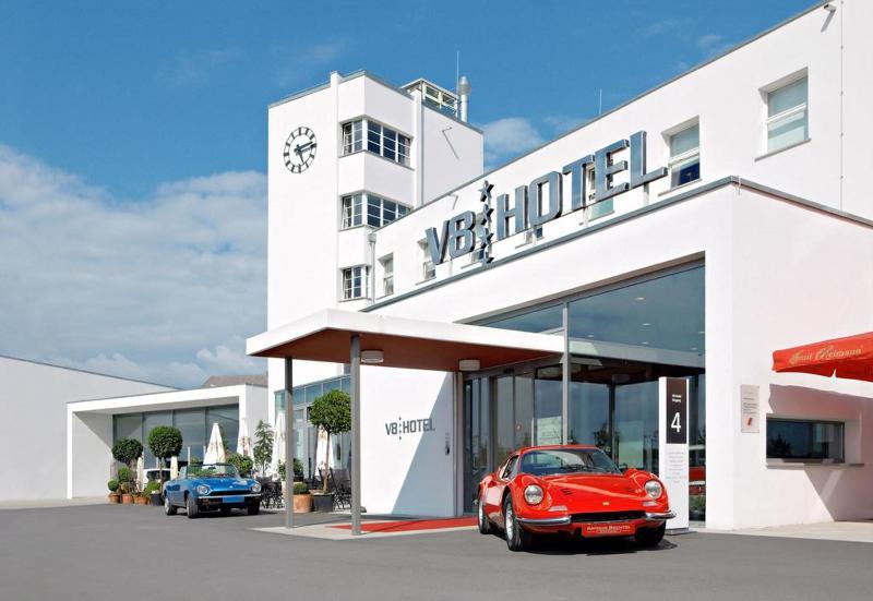 V8 Hotel Koeln At Motorworld Екстериор снимка